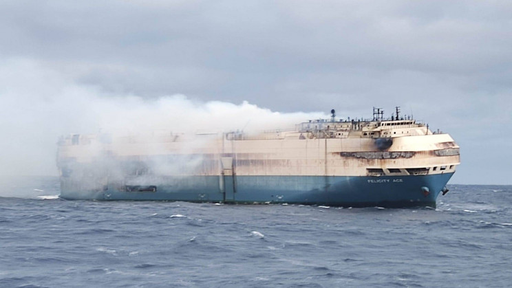 Firefighting boats struggle to subdue Felicity Ace blaze