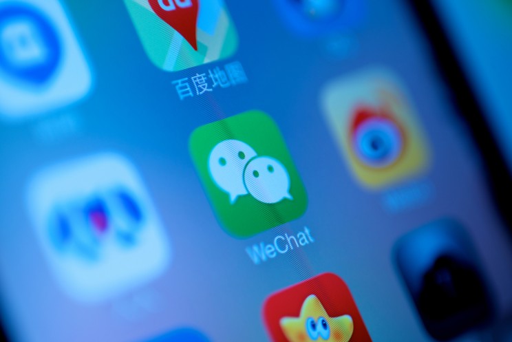 A Busy Engineer Developed a Chatting Bot to Text his Girlfriend