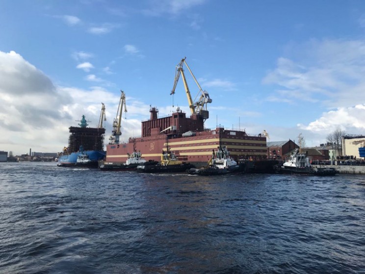 Russia Gives the Green Light to Its Floating Nuclear Power Plant to Begin Work