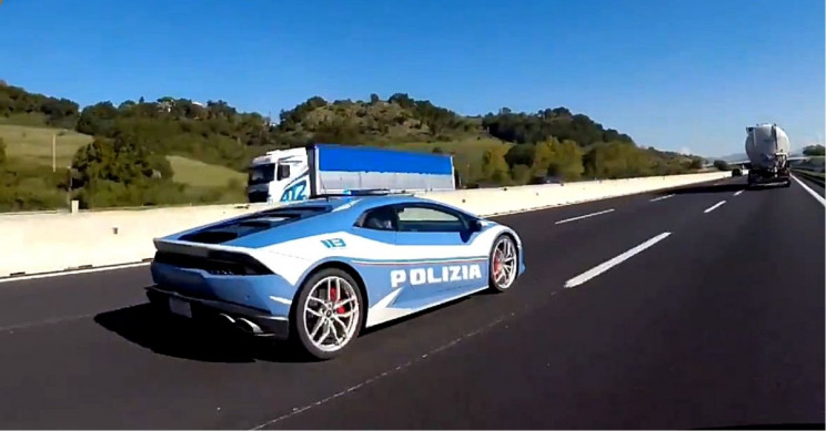 Italian Police Delivers Donor Kidney 300 Miles Away in Two Hours with Lamborghini