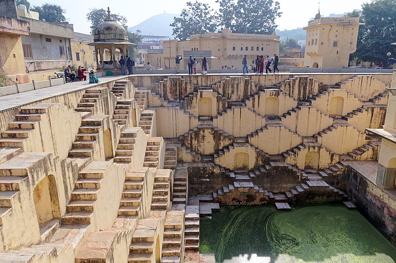 step wells panna-meena-kund