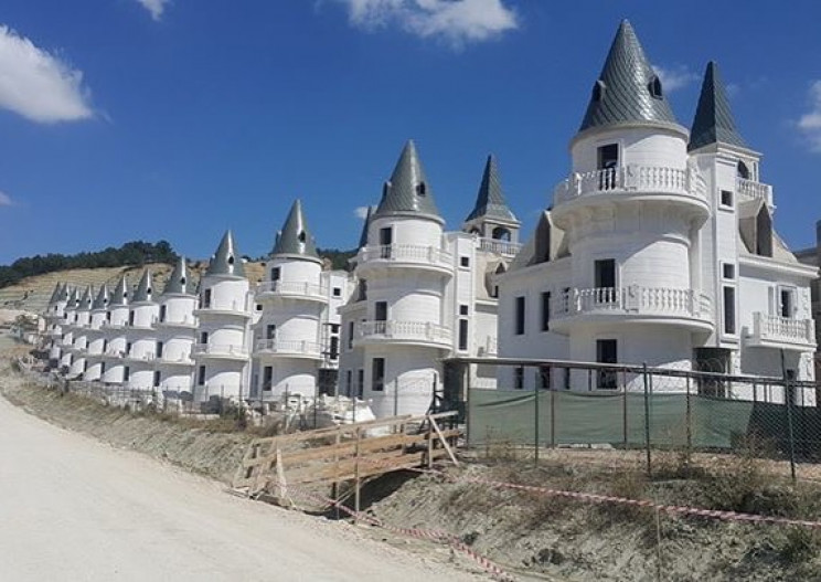 7 Failed Construction Projects that Give Off Dystopian Vibes 7 Failed Construction Projects that Give Off Dystopian Vibes