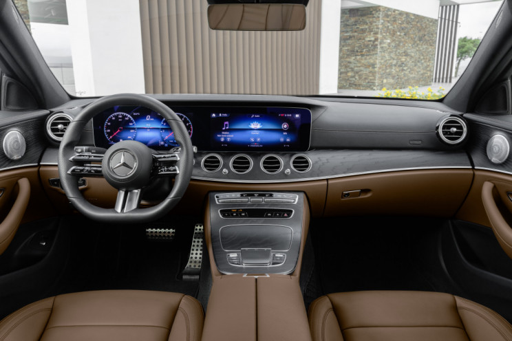 2021 Mercedes-Benz E-Class: Fresh New Look and Tech That Can Sense Your Hands 2021 Mercedes-Benz E-Class: Fresh New Look and Tech That Can Sense Your Hands
