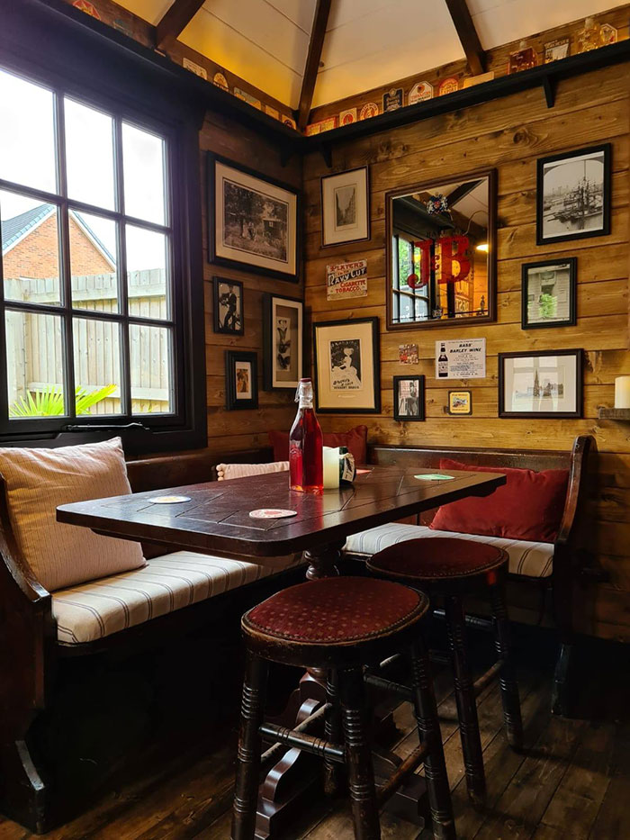 Fed up With the Lockdown, Couple Builds Fantastic Mini Pub in Their Back Yard Fed up With the Lockdown, Couple Builds Fantastic Mini Pub in Their Back Yard