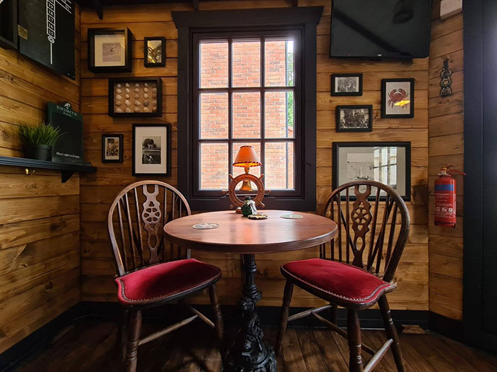 Fed up With the Lockdown, Couple Builds Fantastic Mini Pub in Their Back Yard Fed up With the Lockdown, Couple Builds Fantastic Mini Pub in Their Back Yard