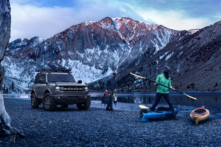 Ford Brings Back Its Beloved Bronco 4X4 with 2021 Version Ford Brings Back Its Beloved Bronco 4X4 with 2021 Version