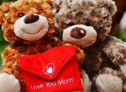 Some Cool Gadgets as Gifts Ideas to Spark Joy on Mother's Day