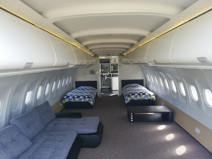 Restored Etihad Jet Turned Into a Holiday Rental You Can Sleep In Restored Etihad Jet Turned Into a Holiday Rental You Can Sleep In