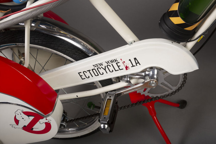 Designer Builds 'Ectocycle-1A' Inspired by Ghostbusters' Iconic Car Designer Builds 'Ectocycle-1A' Inspired by Ghostbusters' Iconic Car