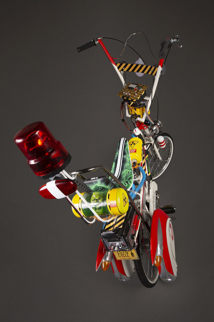 Designer Builds 'Ectocycle-1A' Inspired by Ghostbusters' Iconic Car Designer Builds 'Ectocycle-1A' Inspired by Ghostbusters' Iconic Car