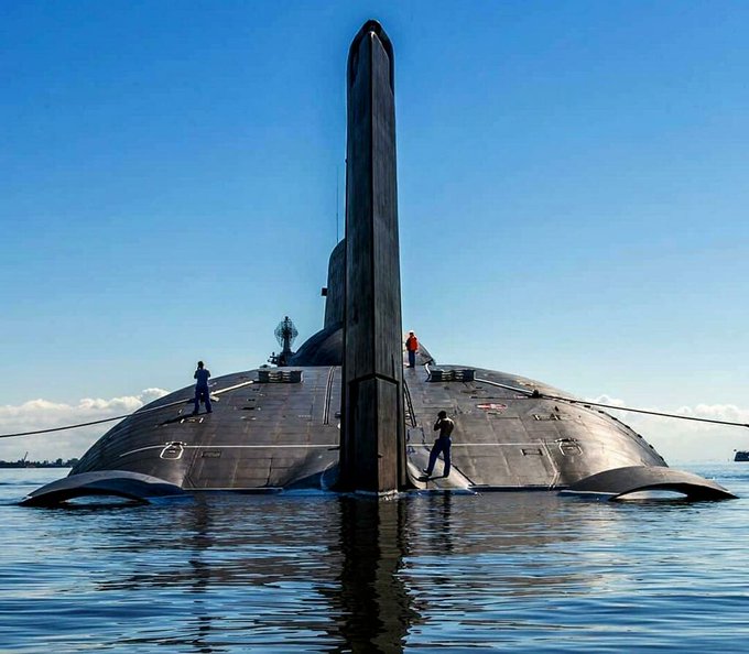 Biggest Submarine in the World "Dmitriy Donskoy" Biggest Submarine in the World "Dmitriy Donskoy"