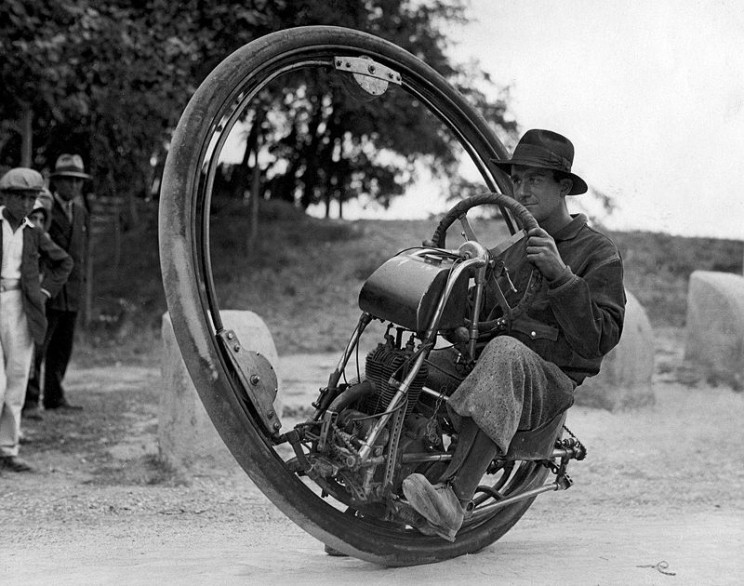 Duke University Engineers Build the World's Fastest Electric Monowheel Duke University Engineers Build the World's Fastest Electric Monowheel