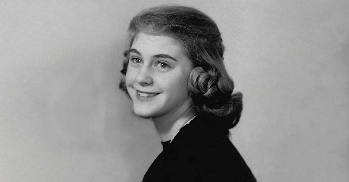 Margaret Hamilton: Pioneering Software Engineer Who Saved the Moon Landing Margaret Hamilton: Pioneering Software Engineer Who Saved the Moon Landing
