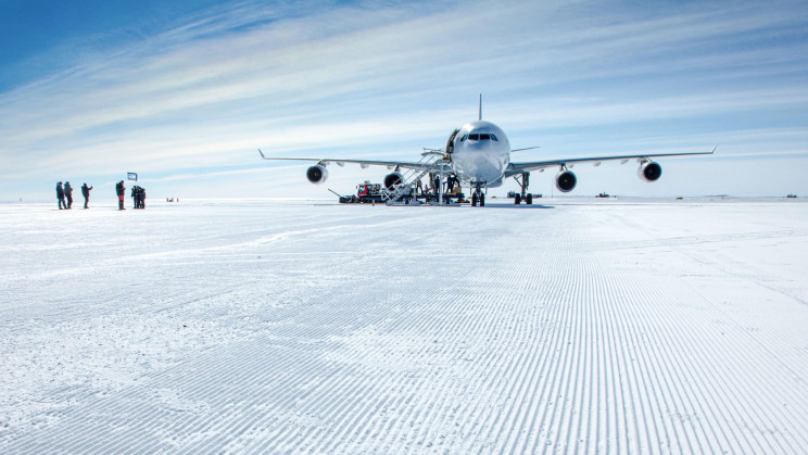 An Airbus A340 Landed in Antarctica for the First Time Ever