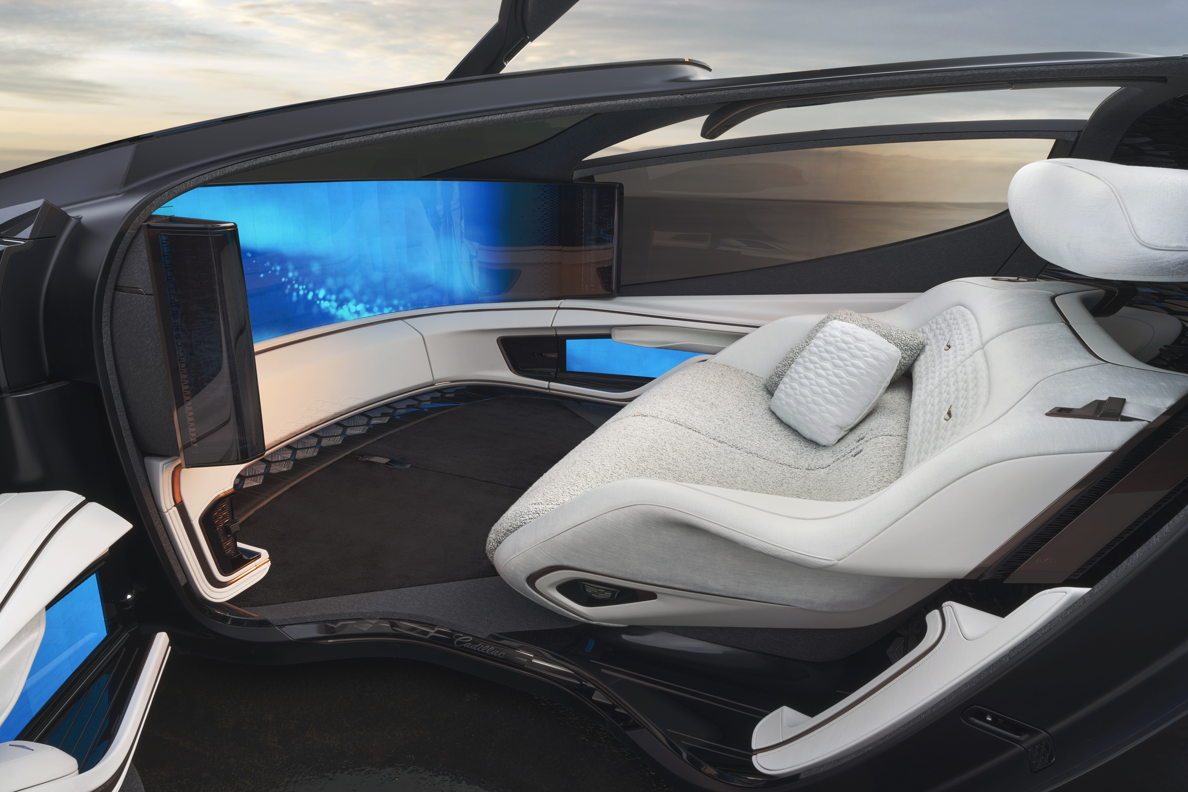 Cadillac's New 'InnerSpace' Concept Is Straight Out of a Sci-Fi Movie Cadillac's New 'InnerSpace' Concept Is Straight Out of a Sci-Fi Movie