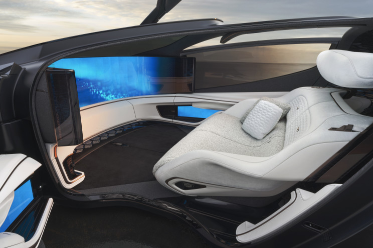 Cadillac's New 'InnerSpace' Concept Is Straight Out of a Sci-Fi Movie Cadillac's New 'InnerSpace' Concept Is Straight Out of a Sci-Fi Movie