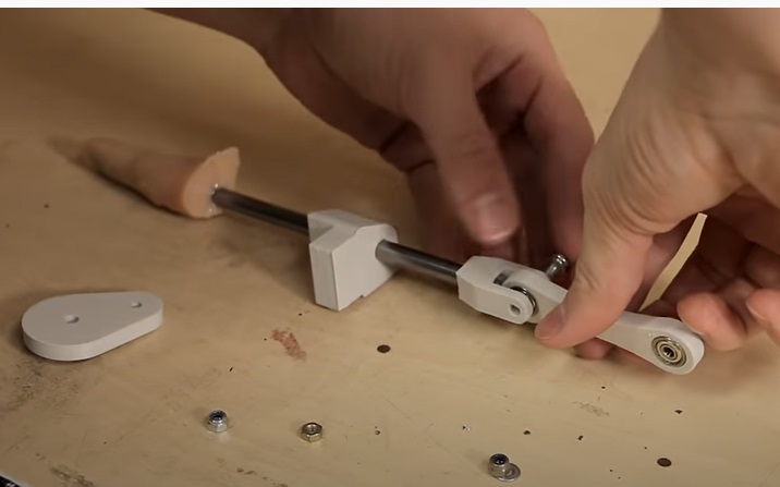 diy chicken pusher mechanism