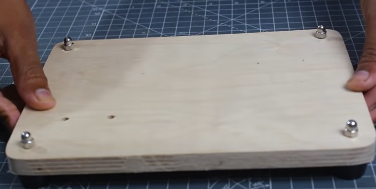 diy yarn winder feet
