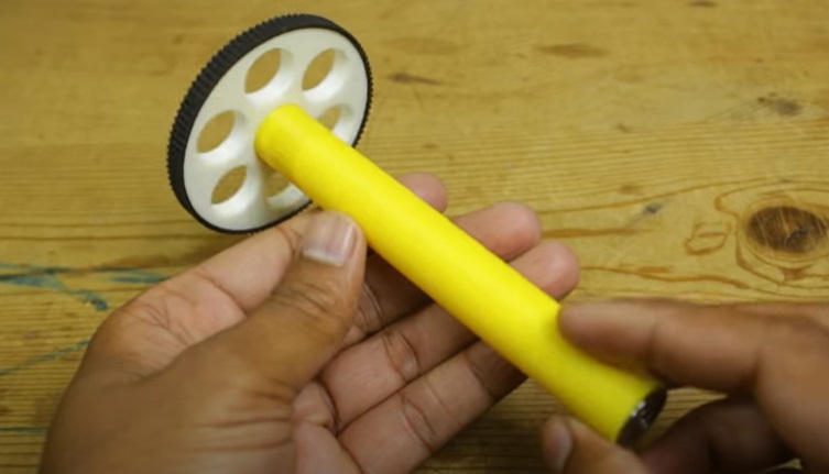 diy yarn winder wheel