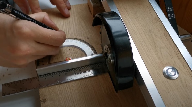 diy miter saw 90-degrees
