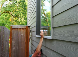 Engineer Pranks His Friends by Turning Their Windows into Speakers