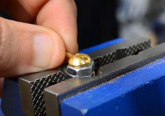 nut and bolt head antennae