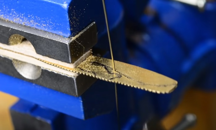 nut and bolt wasp cut legs