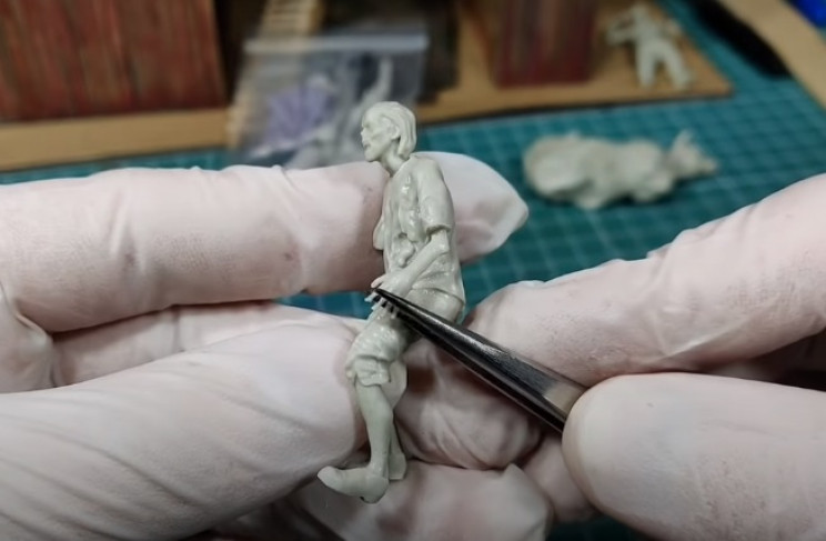 diy zombie diorama zombie models