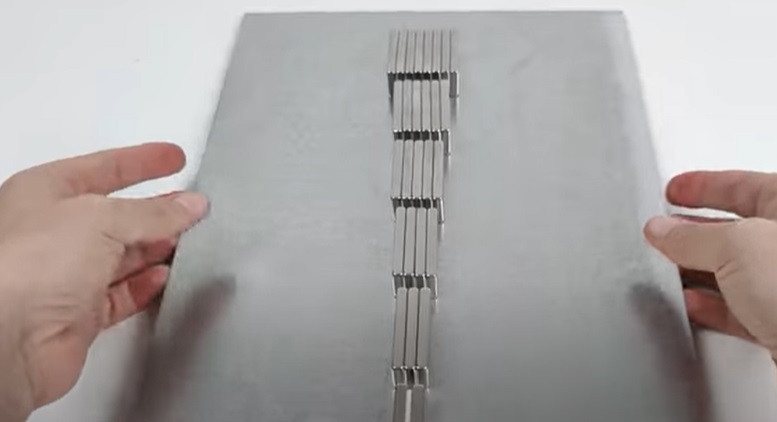 magnetic accelerator ramp setup
