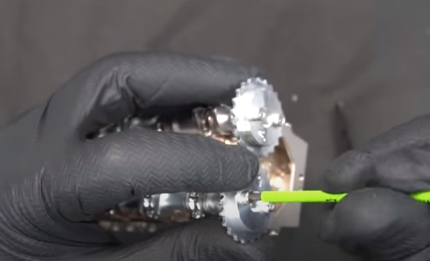 v4 engine model camshaft sprockets