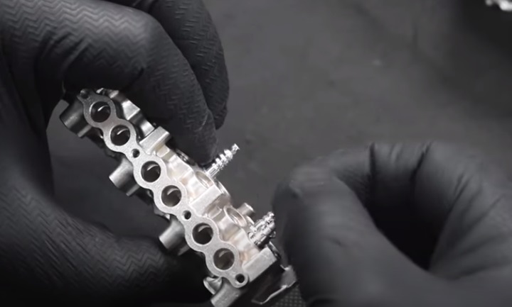 v4 engine assembly cover piece