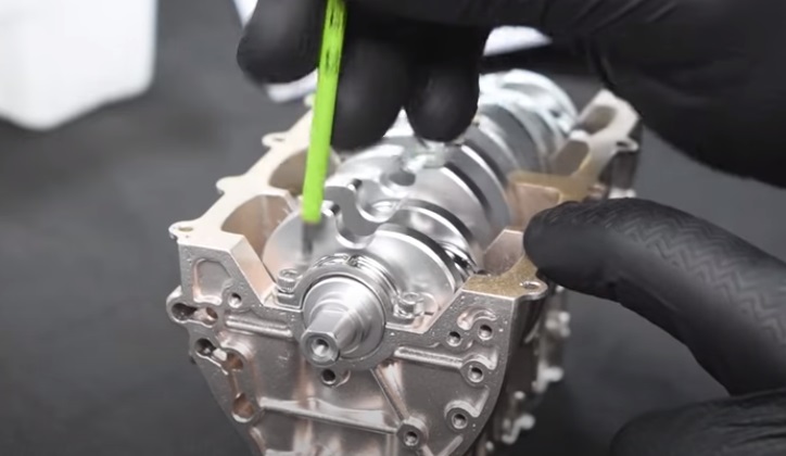 v4 engine model mount shaft
