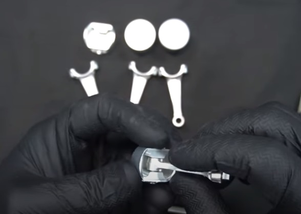 v4 engine model pistons