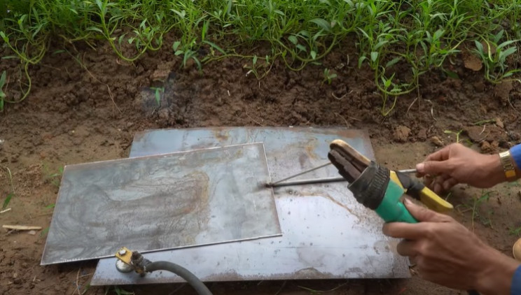diy hydro dam sluice