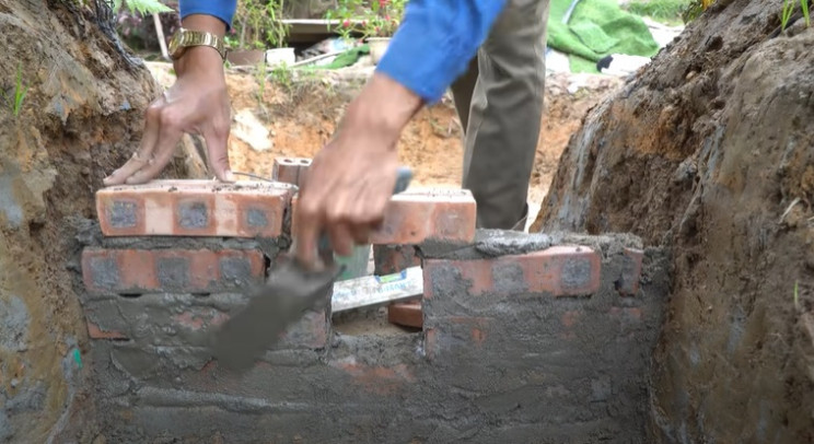 diy hydro dam structure