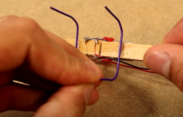 diy robot bug legs in place