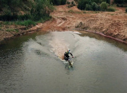 This Guy Rides His Motorcycle in Water, like Crazy!