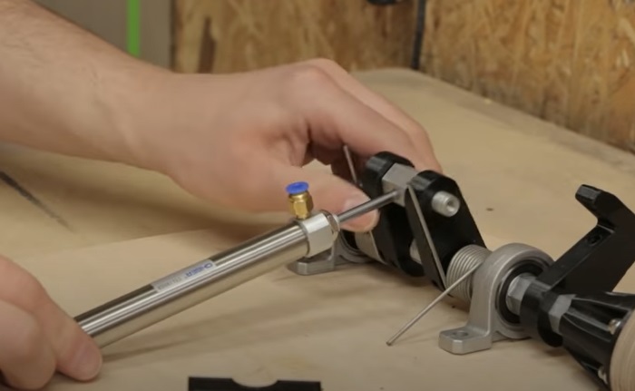 diy umbrella backpack mechanism