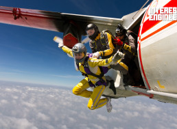 Why Commercial Airlines Don't Carry Parachutes