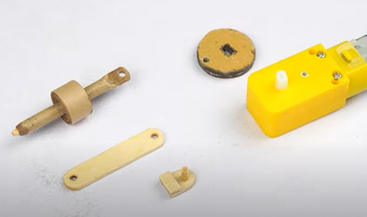 diy cardboard tommy gun firing mech