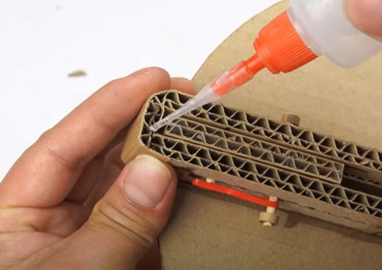 diy cardboard tommy gun magazine top