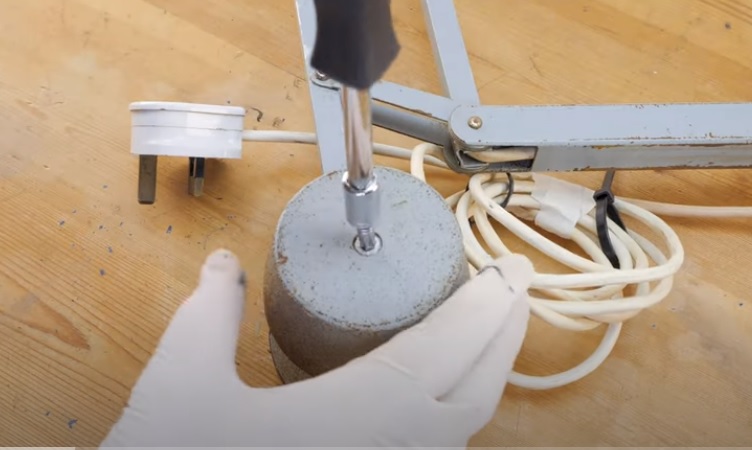 old lamp restore dismantle