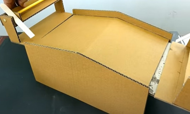 diy cardboard game 1 glue flippers