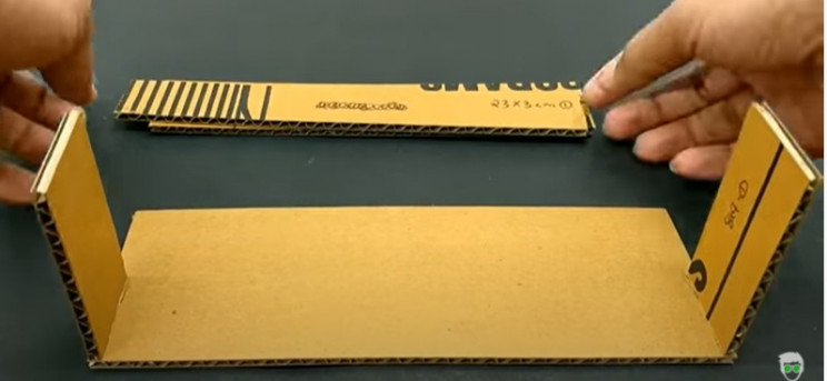 diy cardboard game 1 glue pieces