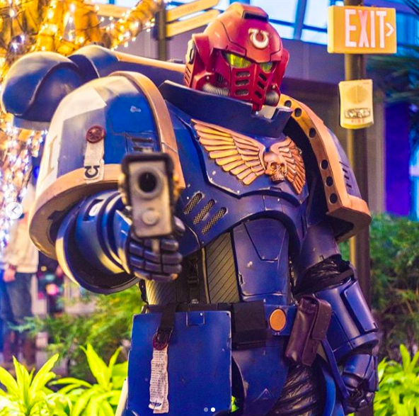 Engineer Builds Cosplay Costume by Integrating Spacesuit Technology Engineer Builds Cosplay Costume by Integrating Spacesuit Technology