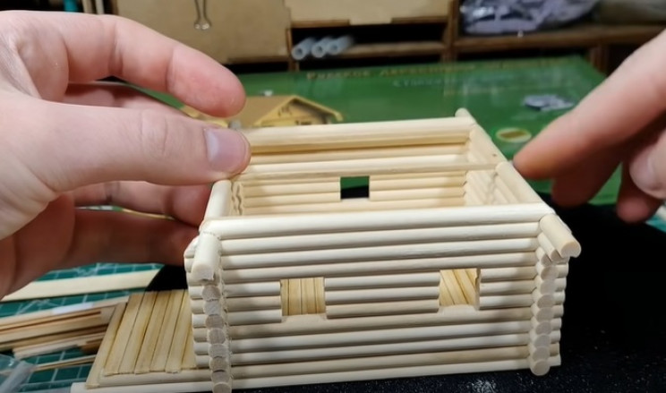 diy wooden house roofing joists