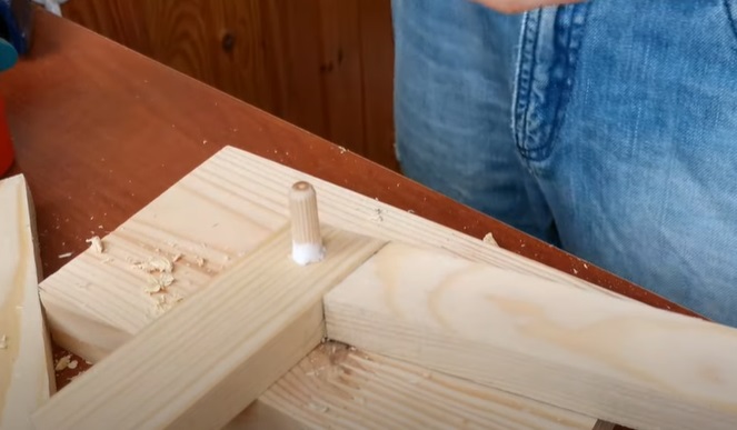 diy floating table wooden dowels