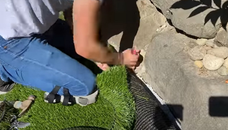 synthetic turf stake