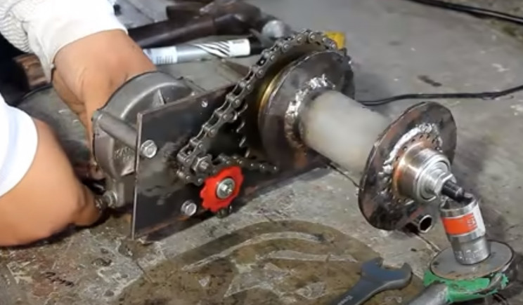 wiper winch main assembly