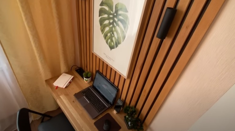 diy floating desk complete